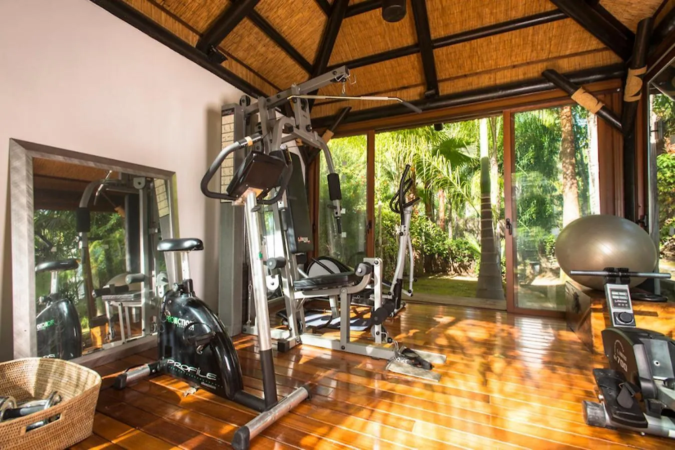 Villa In A Palm Tree Plantation ماربيا